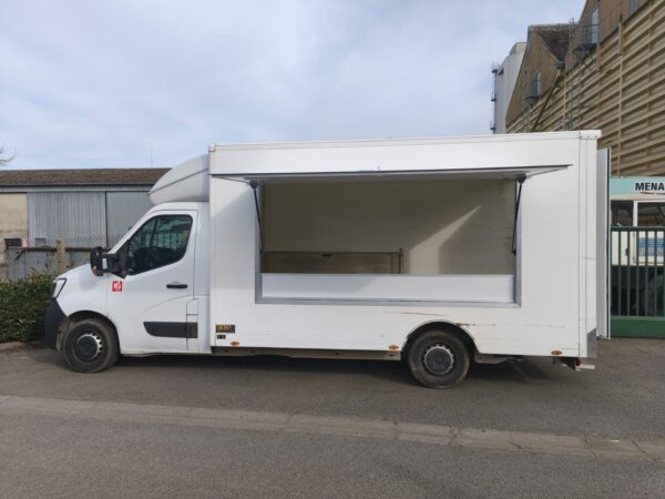 Aménagement food truck – Ouverture hayon latéral pro et fiable