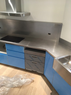 Plan de Travail Inox Sur Mesure - Cuisine Professionnelle
